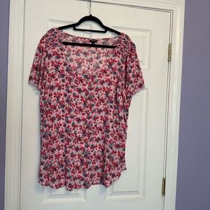 Torrid Size 3 Pink Floral Button Up Blouse